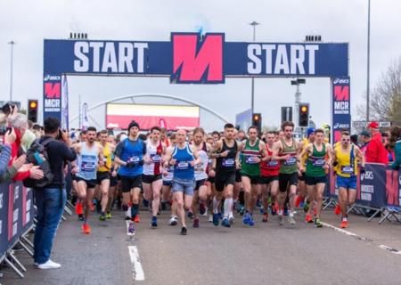 Runners at start line of Manchester Marathon 